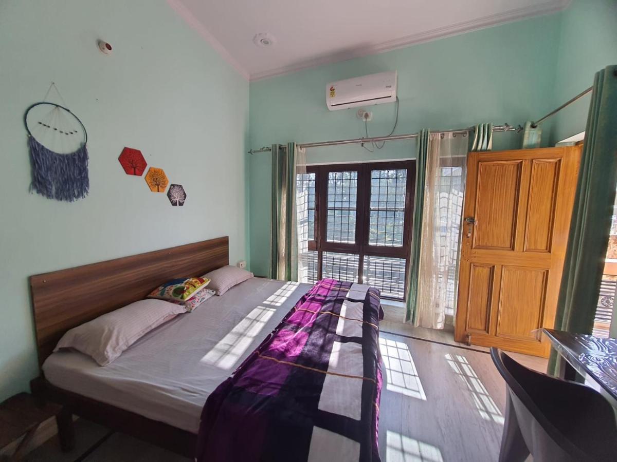 Nature View Homestay Dehradun Phòng bức ảnh