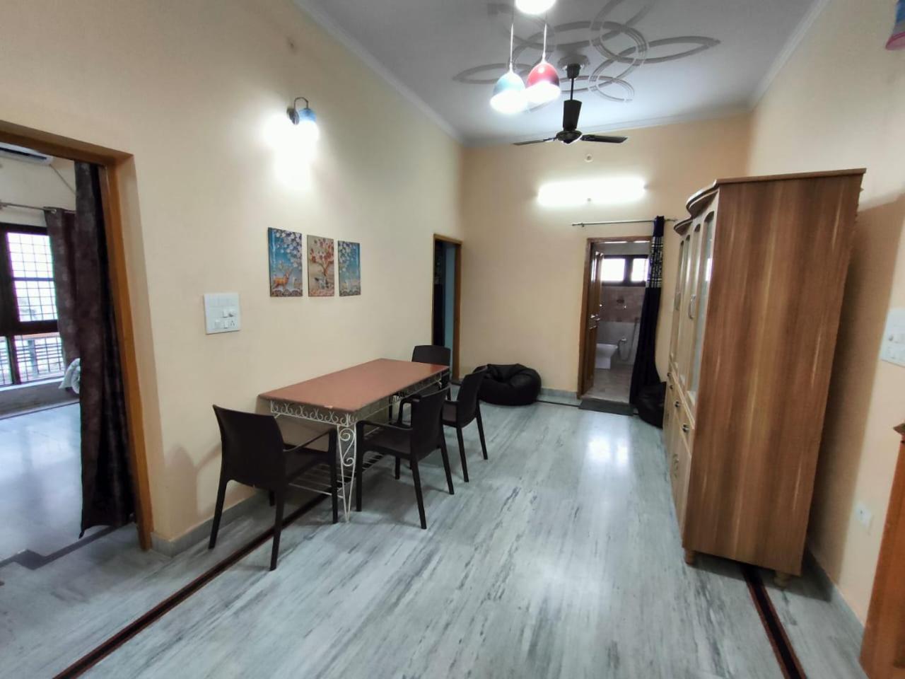 Nature View Homestay Dehradun Phòng bức ảnh