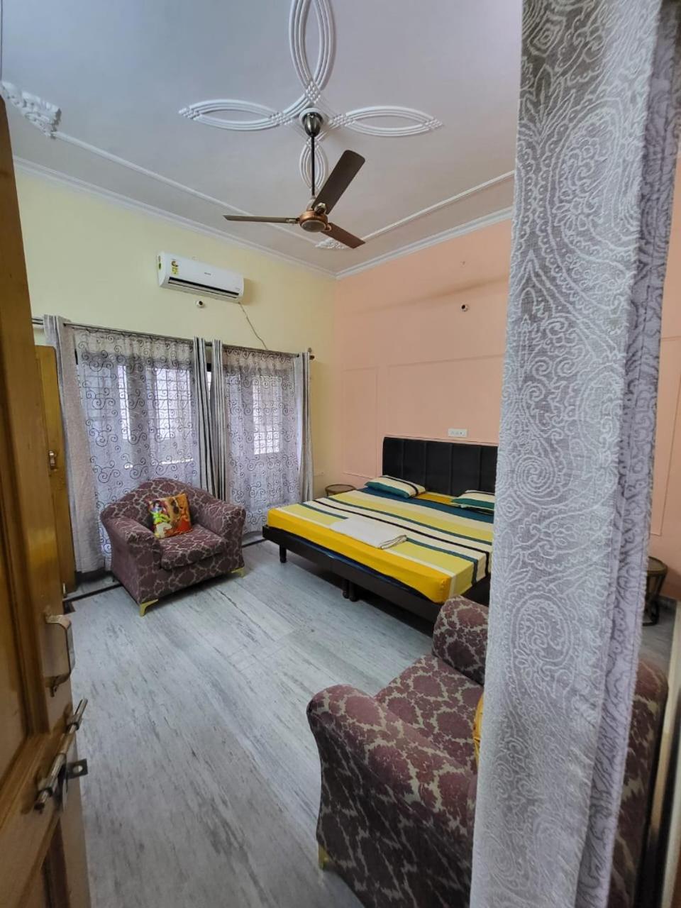 Nature View Homestay Dehradun Phòng bức ảnh